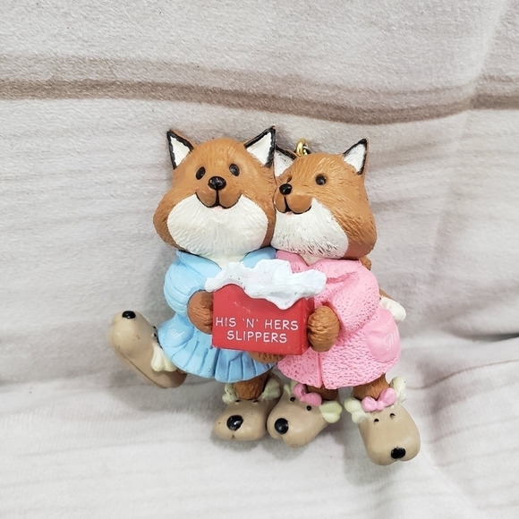 Hallmark Mom & Dad Fox In Robes & Slippers Christmas Ornament 1993 Keepsake 2.5" - Picture 1 of 6
